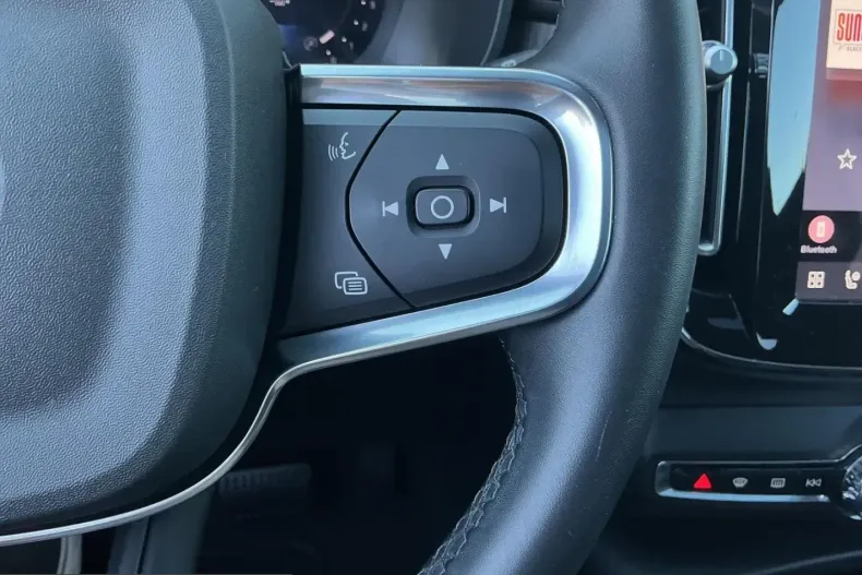 Volvo XC40 din 2023 cu 46.855 km - oferta VOL251480 - foto 24