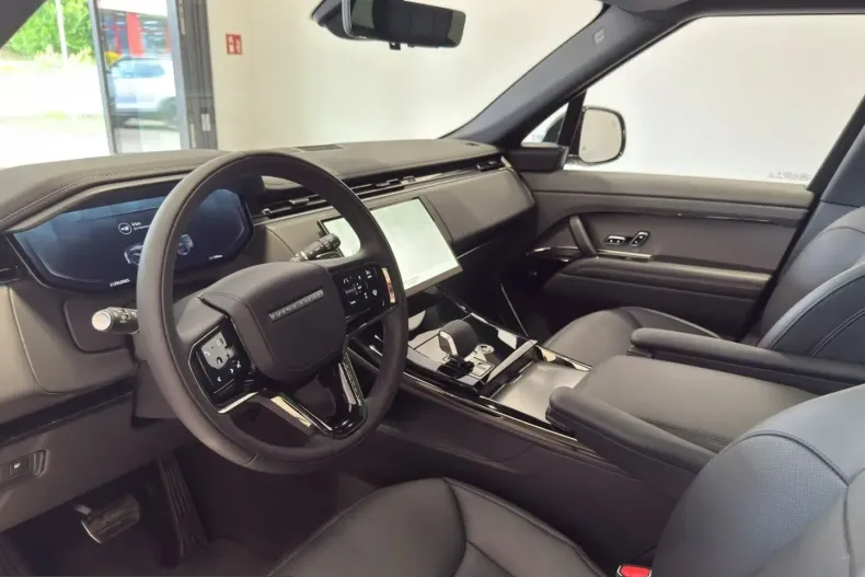 Land Rover Range Rover Sport din 2025 cu 13.600 km - oferta LAN251484 - foto 9
