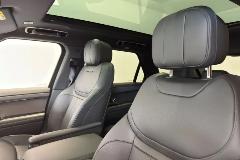 Land Rover Range Rover Sport din 2025 cu 13.600 km - oferta LAN251484 - foto 10