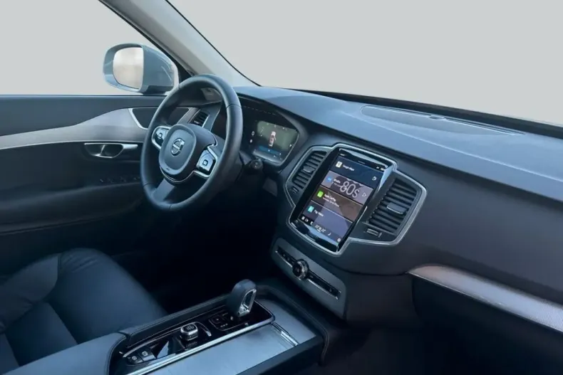 Volvo XC90 din 2023 cu 19.578 km - oferta VOL251488 - foto 11