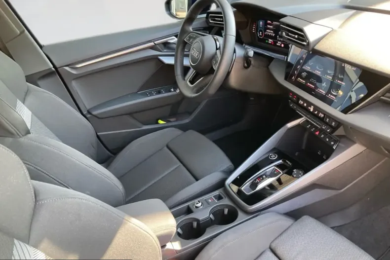 Audi A3 din 2024 cu 9.350 km - oferta AUD251489 - foto 8