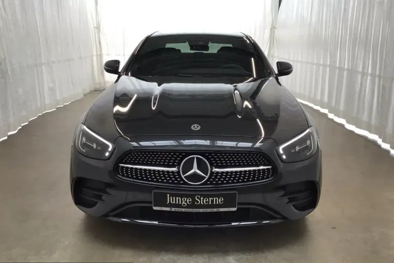 Mercedes-Benz E 300 (Clasa E) din 2022 cu 84.355 km - oferta MER251490 - foto 1