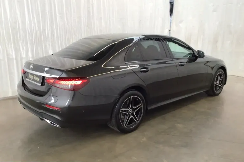 Mercedes-Benz E 300 (Clasa E) din 2022 cu 84.355 km - oferta MER251490 - foto 2