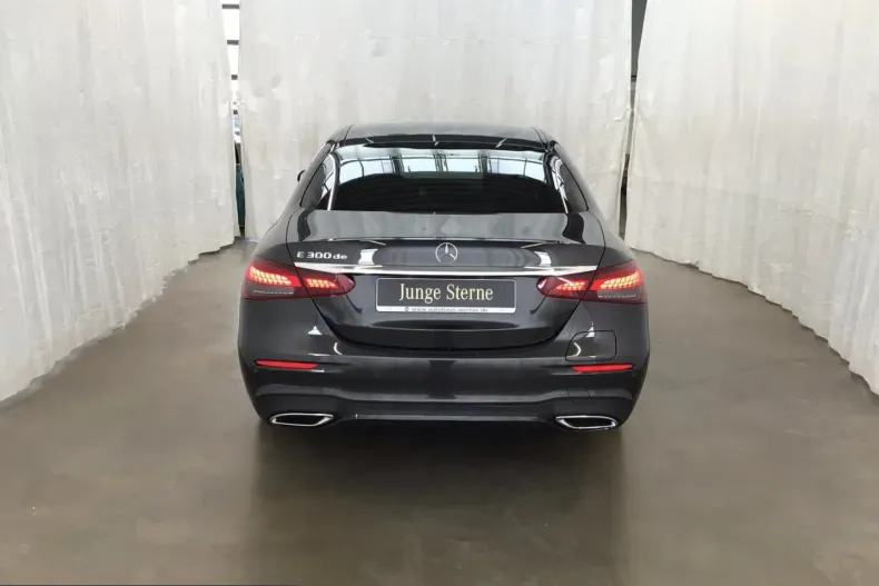 Mercedes-Benz E 300 (Clasa E) din 2022 cu 84.355 km - oferta MER251490 - foto 3
