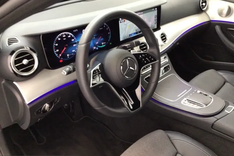 Mercedes-Benz E 300 (Clasa E) din 2022 cu 84.355 km - oferta MER251490 - foto 6