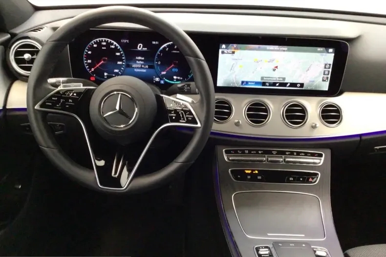 Mercedes-Benz E 300 (Clasa E) din 2022 cu 84.355 km - oferta MER251490 - foto 9