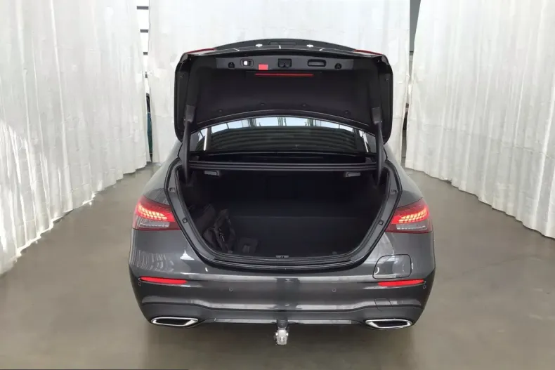Mercedes-Benz E 300 (Clasa E) din 2022 cu 84.355 km - oferta MER251490 - foto 14