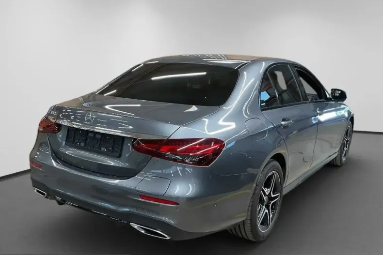 Mercedes-Benz E 300 (Clasa E) din 2021 cu 62.153 km - oferta MER251491 - foto 2