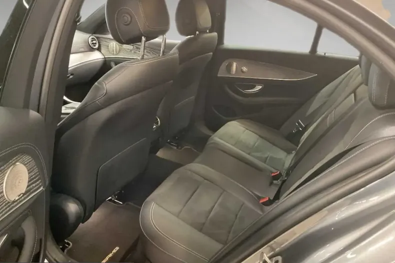 Mercedes-Benz E 300 (Clasa E) din 2021 cu 62.153 km - oferta MER251491 - foto 9