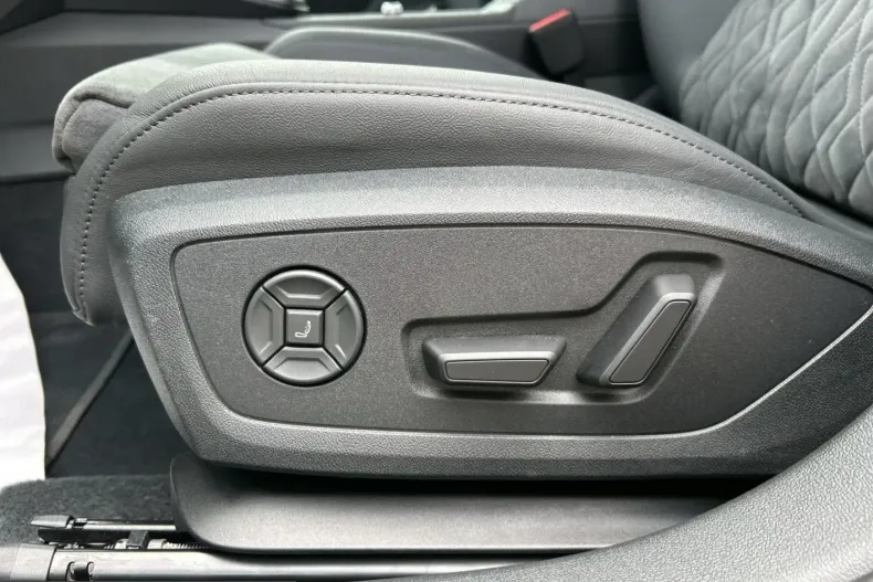 Audi RS3 din 2025 cu 7.541 km - oferta AUD251497 - foto 10
