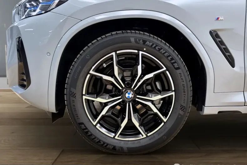 BMW X4 (Seria X) din 2025 cu 6.200 km - oferta BMW251498 - foto 6