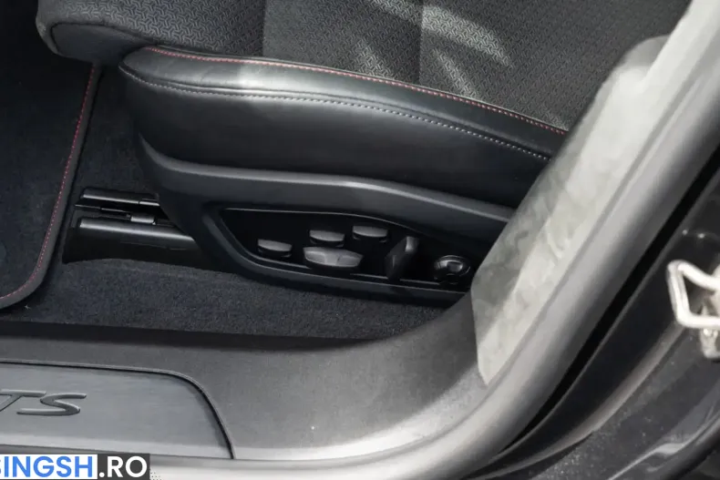 Porsche Taycan din 2025 cu 27.300 km - oferta POR251518 - foto 13