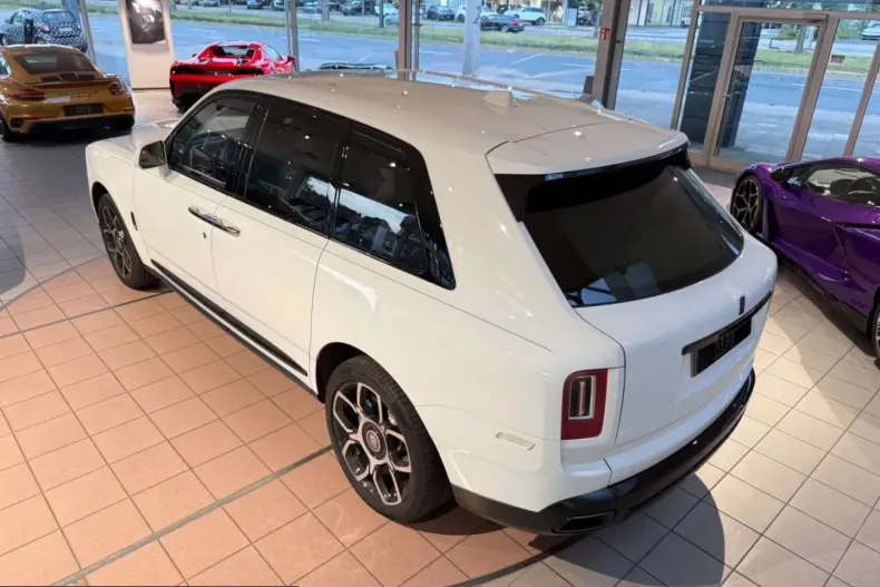 Rolls-Royce Cullinan din 2023 cu 56.400 km - oferta ROL251546 - foto 10