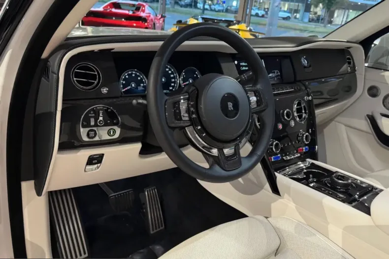 Rolls-Royce Cullinan din 2023 cu 56.400 km - oferta ROL251546 - foto 14
