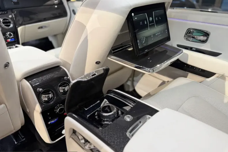 Rolls-Royce Cullinan din 2023 cu 56.400 km - oferta ROL251546 - foto 22