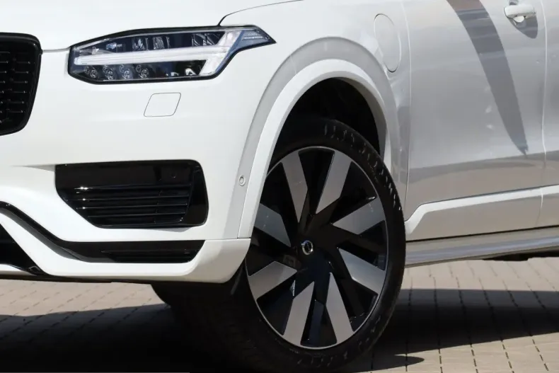 Volvo XC90 din 2024 cu 35.900 km - oferta VOL251551 - foto 5