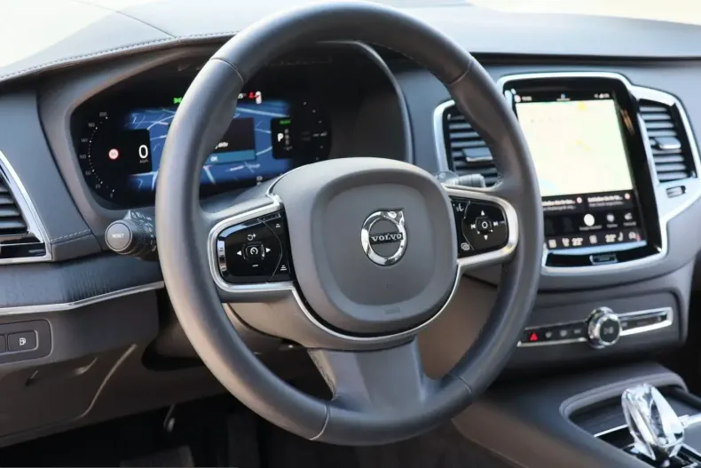 Volvo XC90 din 2024 cu 35.900 km - oferta VOL251551 - foto 9