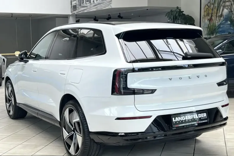 Volvo EX90 din 2025 cu 7.165 km - oferta VOL251554 - foto 5