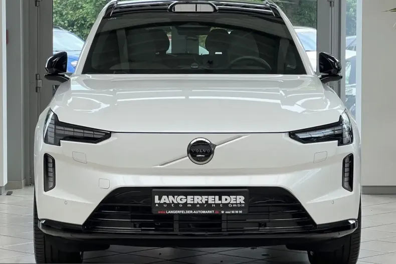 Volvo EX90 din 2025 cu 7.165 km - oferta VOL251554 - foto 8