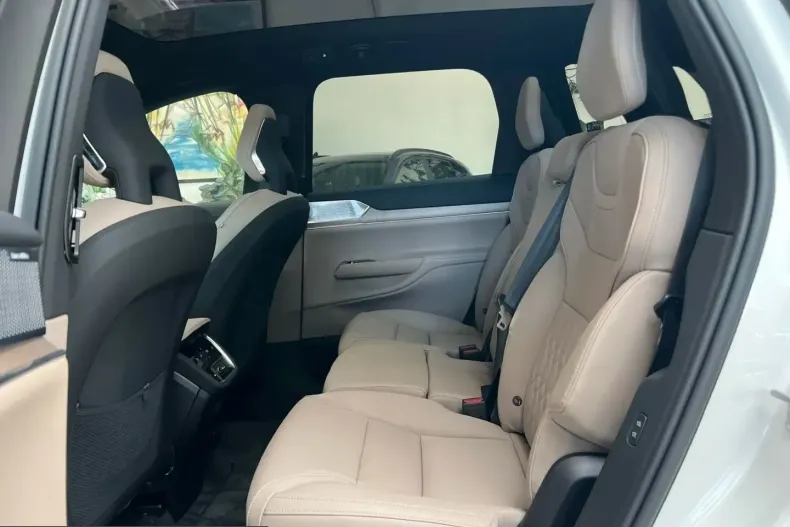Volvo EX90 din 2025 cu 7.165 km - oferta VOL251554 - foto 15