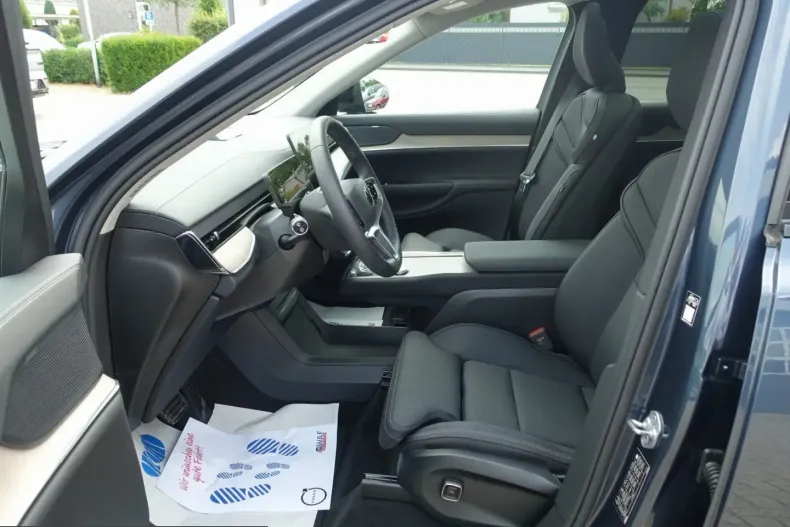 Volvo EX90 din 2025 cu 9.750 km - oferta VOL251555 - foto 9