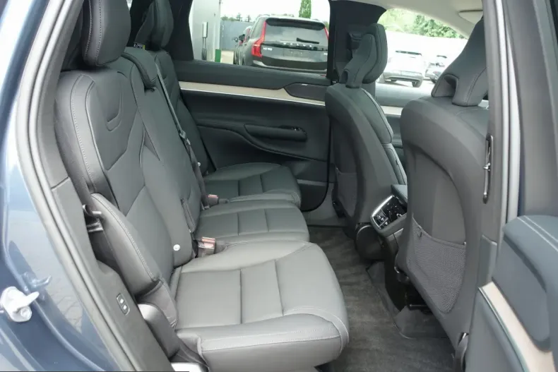 Volvo EX90 din 2025 cu 9.750 km - oferta VOL251555 - foto 11