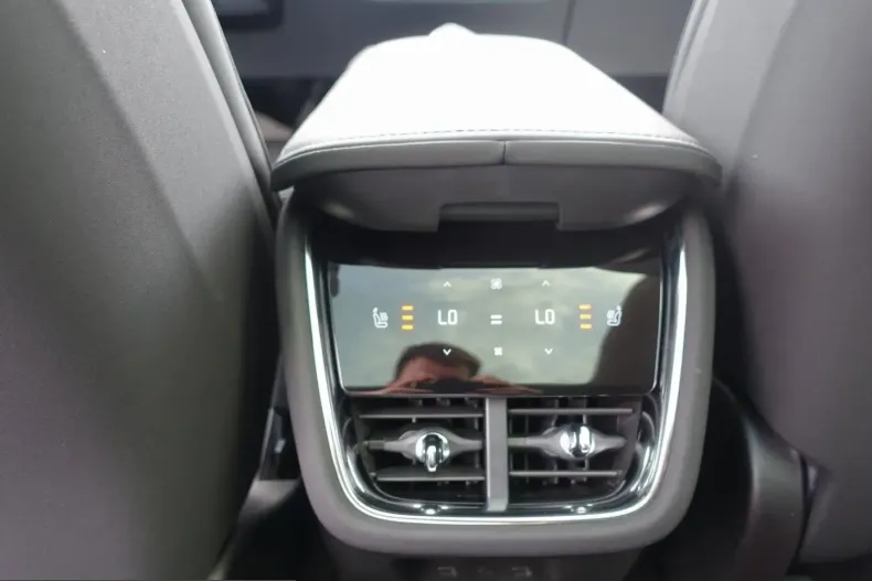 Volvo EX90 din 2025 cu 9.750 km - oferta VOL251555 - foto 18