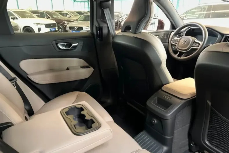 Volvo XC60 din 2025 cu 9.313 km - oferta VOL251556 - foto 23