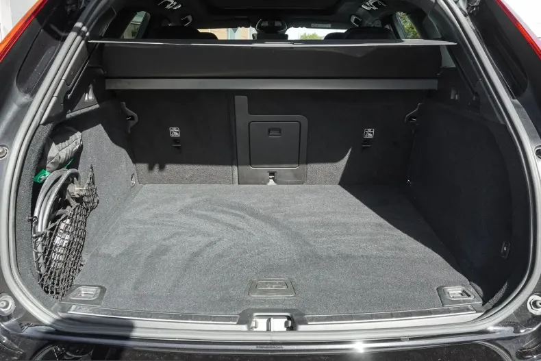 Volvo XC60 din 2024 cu 38.637 km - oferta VOL251557 - foto 19