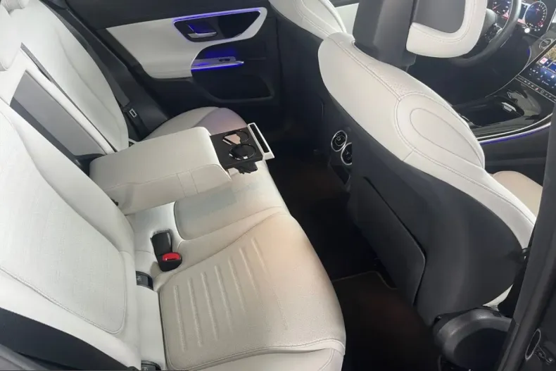 Mercedes-Benz GLC 400 (Clasa GLC) din 2025 cu 18.102 km - oferta MER251565 - foto 30