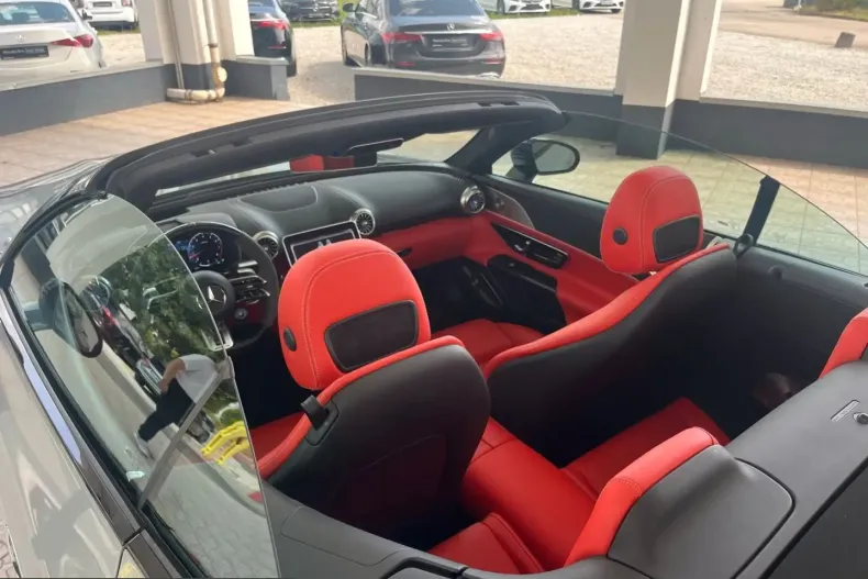 Mercedes-Benz SL 63 AMG (Clasa SL) din 2024 cu 37.959 km - oferta MER251578 - foto 34