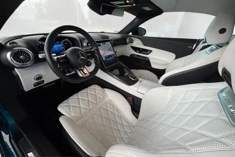 Mercedes-Benz SL 43 AMG (Clasa SL) din 2023 cu 7.700 km - oferta MER251589 - foto 6