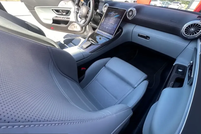 Mercedes-Benz SL 43 AMG (Clasa SL) din 2023 cu 31.500 km - oferta MER251594 - foto 17