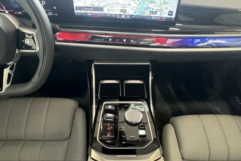 BMW 750 (Seria 7) din 2025 cu 12.150 km - oferta BMW251602 - foto 10