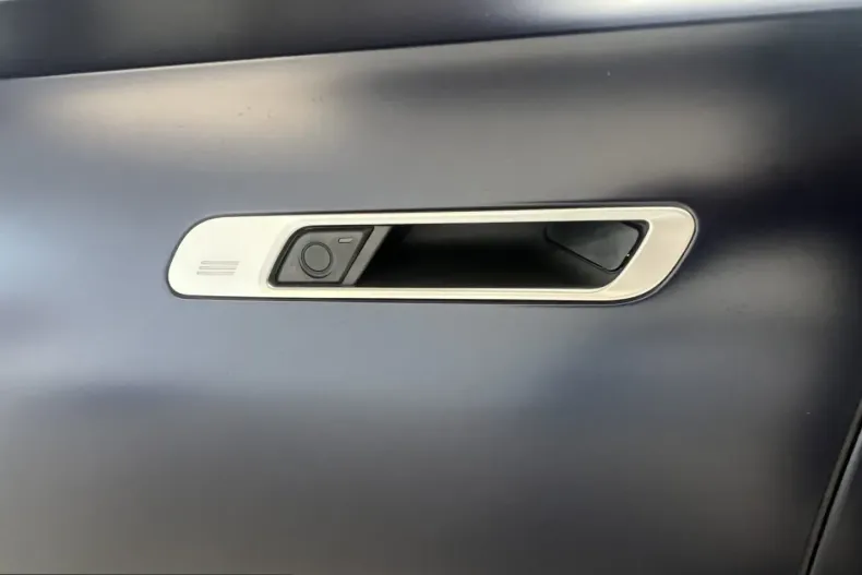 BMW 750 (Seria 7) din 2025 cu 12.150 km - oferta BMW251602 - foto 18