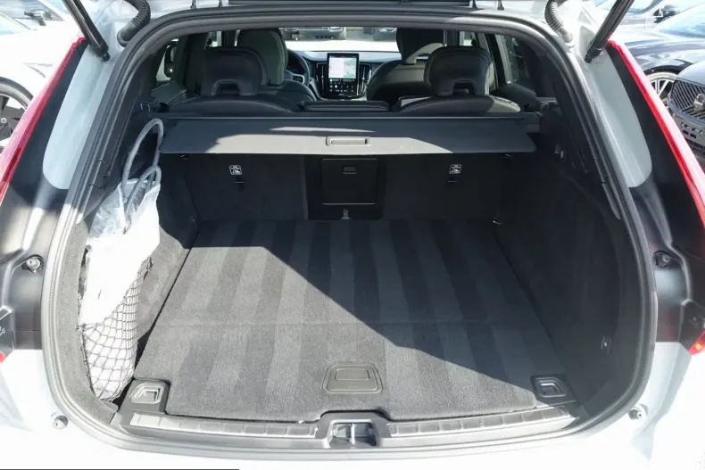 Volvo XC60 din 2025 cu 25.191 km - oferta VOL251604 - foto 26