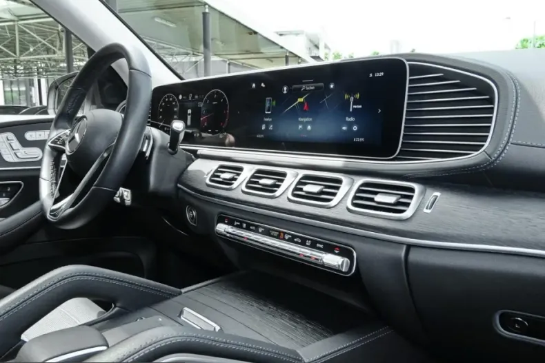 Mercedes-Benz GLS 450 (Clasa GLS) din 2025 cu 20.400 km - oferta MER251605 - foto 9