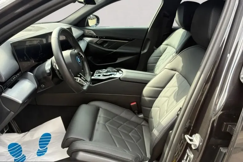 BMW 530 (Seria 5) din 2024 cu 9.224 km - oferta BMW251627 - foto 9