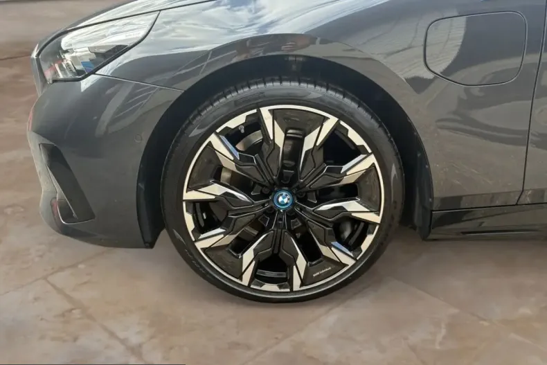 BMW 530 (Seria 5) din 2024 cu 9.224 km - oferta BMW251627 - foto 16