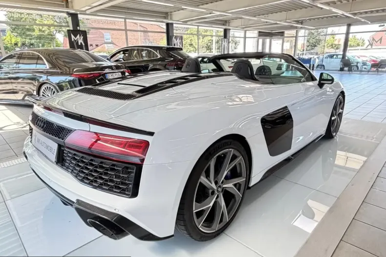 Audi R8 din 2022 cu 29.900 km - oferta AUD251632 - foto 2
