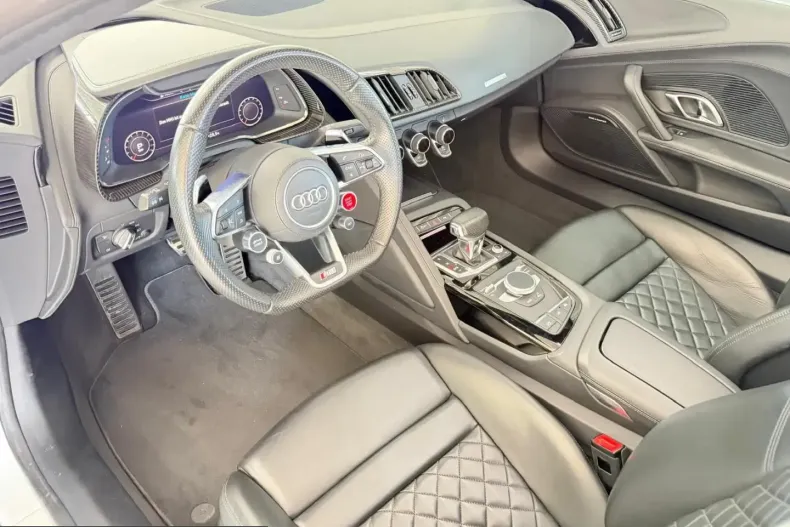 Audi R8 din 2022 cu 29.900 km - oferta AUD251632 - foto 6