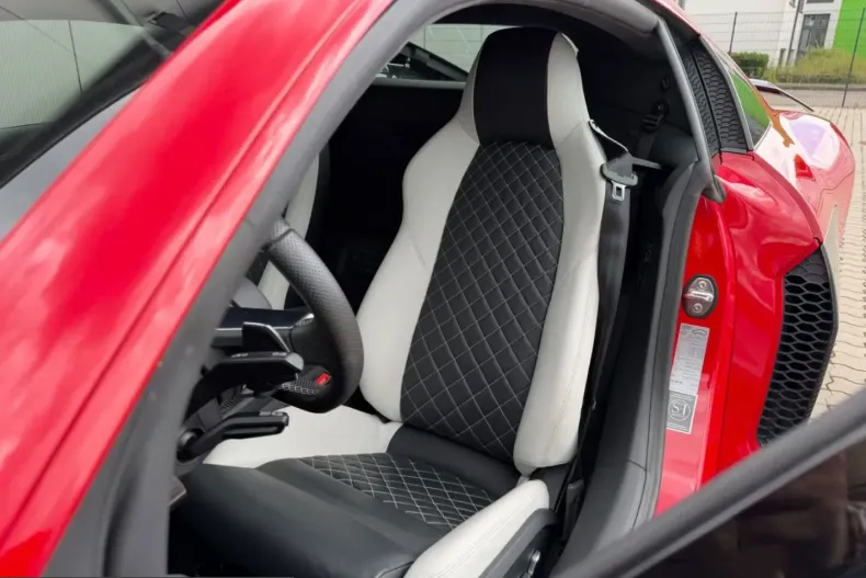 Audi R8 din 2021 cu 5.991 km - oferta AUD251635 - foto 6