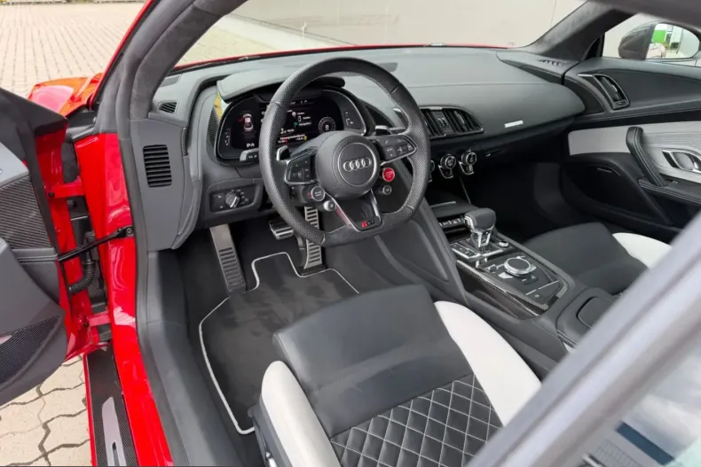 Audi R8 din 2021 cu 5.991 km - oferta AUD251635 - foto 8