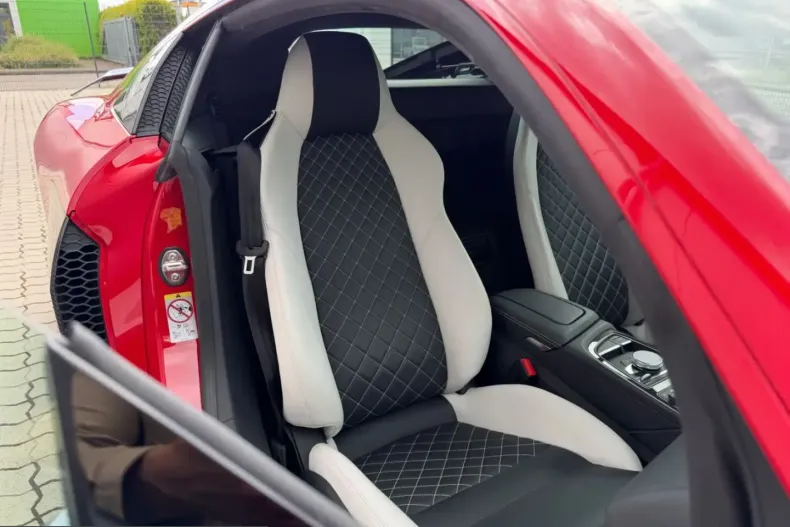 Audi R8 din 2021 cu 5.991 km - oferta AUD251635 - foto 12