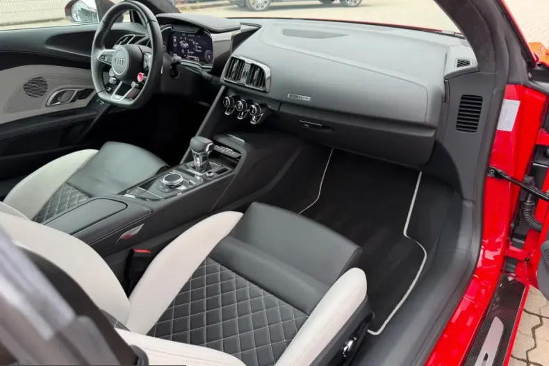 Audi R8 din 2021 cu 5.991 km - oferta AUD251635 - foto 13