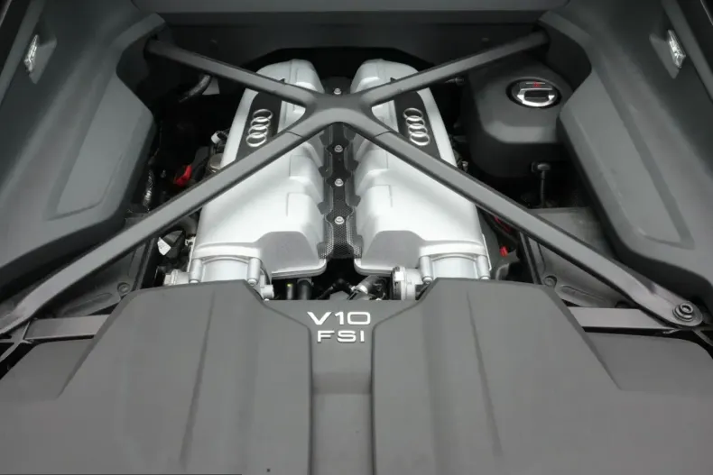 Audi R8 din 2024 cu 4.979 km - oferta AUD251636 - foto 14