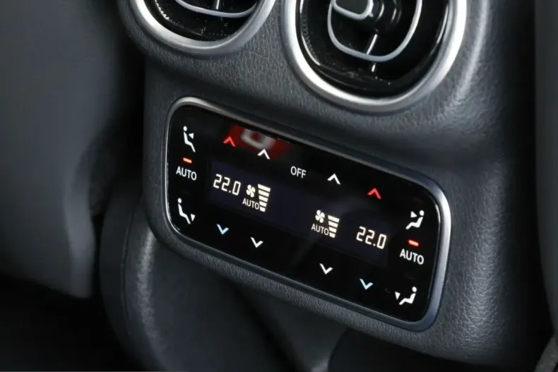 Mercedes-Benz GLC 43 AMG (Clasa GLC) din 2025 cu 11.012 km - oferta MER251666 - foto 9