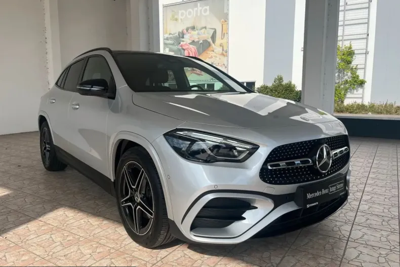 Mercedes-Benz GLA 220 (Clasa GLA) din 2023 cu 46.729 km - oferta MER251671 - foto 1
