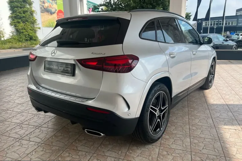 Mercedes-Benz GLA 220 (Clasa GLA) din 2023 cu 46.729 km - oferta MER251671 - foto 4