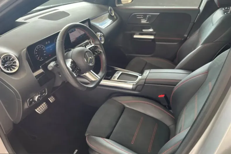 Mercedes-Benz GLA 220 (Clasa GLA) din 2023 cu 46.729 km - oferta MER251671 - foto 8